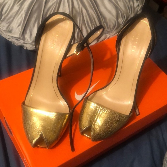 Gucci Heels - Picture 1 of 9